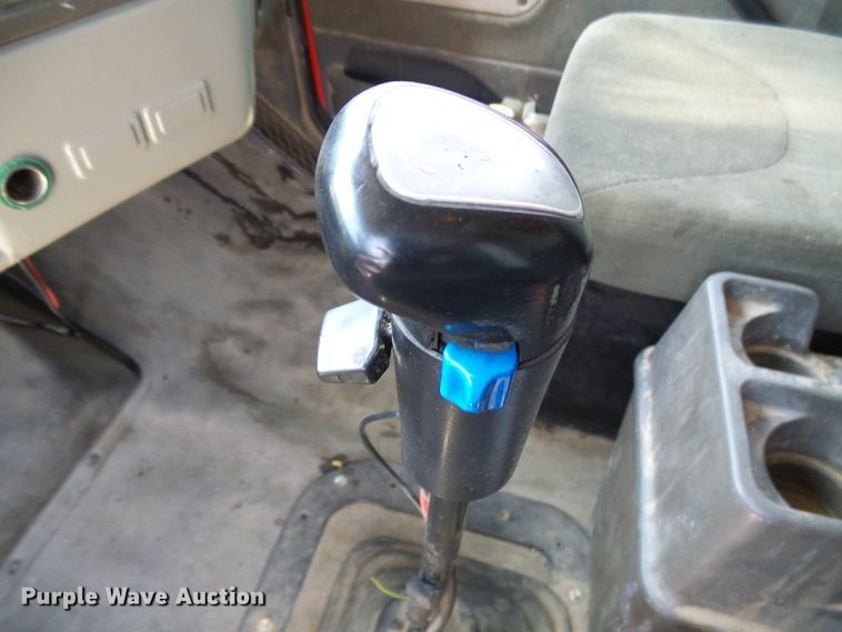 image for item DI0501 2002 Sterling L Series dump truck