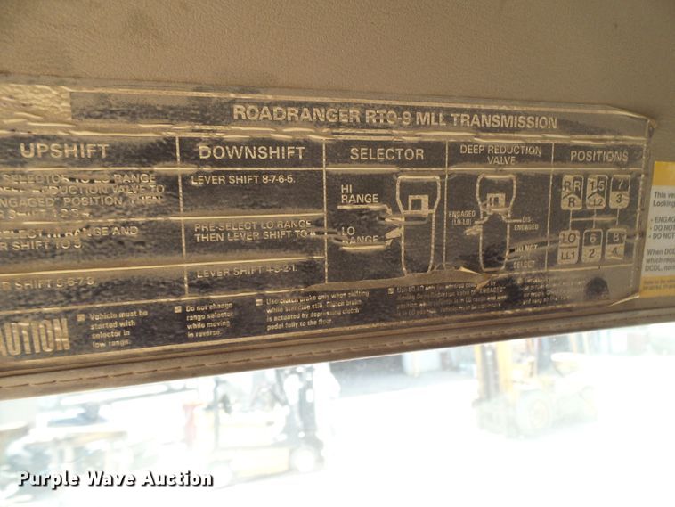 image for item DI0501 2002 Sterling L Series dump truck