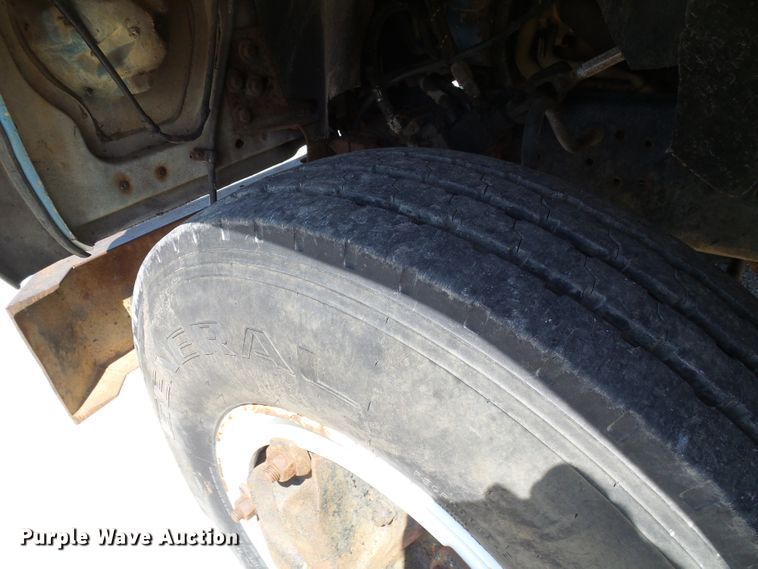 image for item DI0503 1975 Ford crane truck