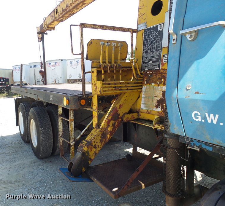 image for item DI0503 1975 Ford crane truck