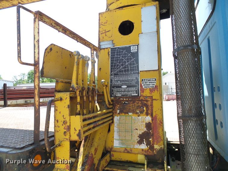 image for item DI0503 1975 Ford crane truck