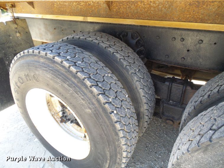 image for item DI0503 1975 Ford crane truck