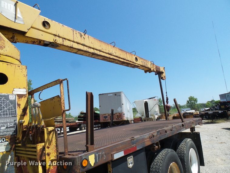 image for item DI0503 1975 Ford crane truck