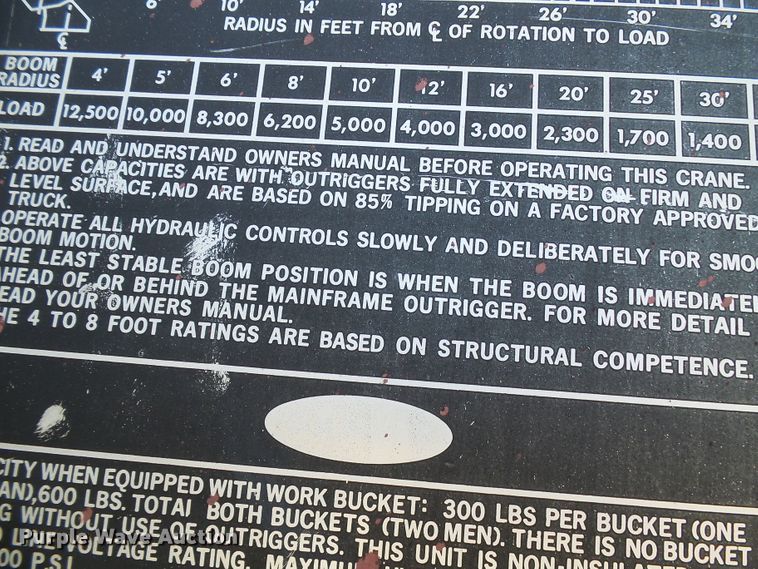 image for item DI0503 1975 Ford crane truck