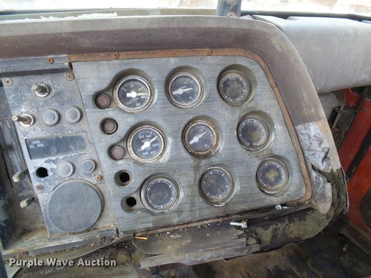 image for item DI0503 1975 Ford crane truck