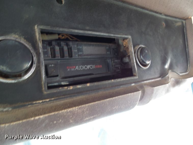 image for item DI0503 1975 Ford crane truck