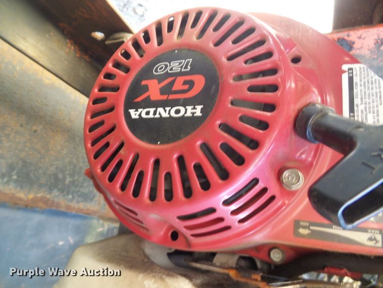 image for item DI0506 1980 International 210 tank truck