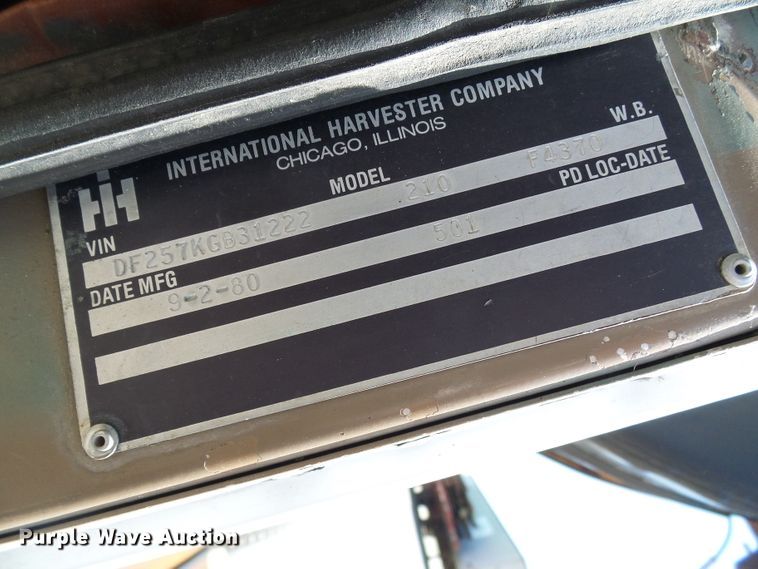 image for item DI0506 1980 International 210 tank truck