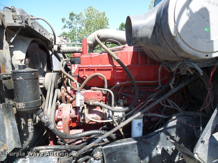 image for item DI0506 1980 International 210 tank truck