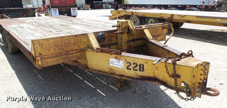 image for item DI0507 1994 Maxwell equipment trailer