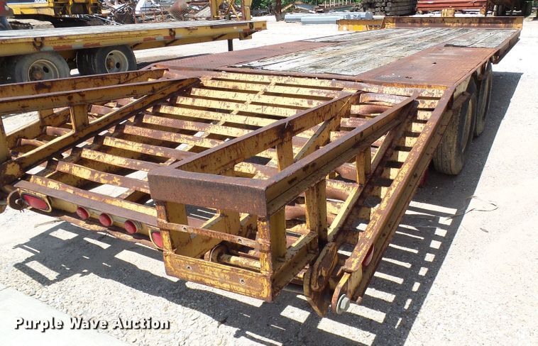 image for item DI0507 1994 Maxwell equipment trailer