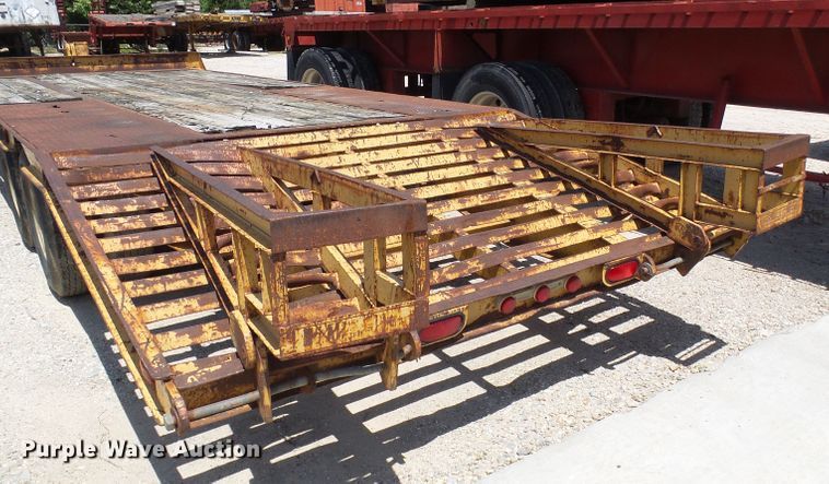 image for item DI0507 1994 Maxwell equipment trailer