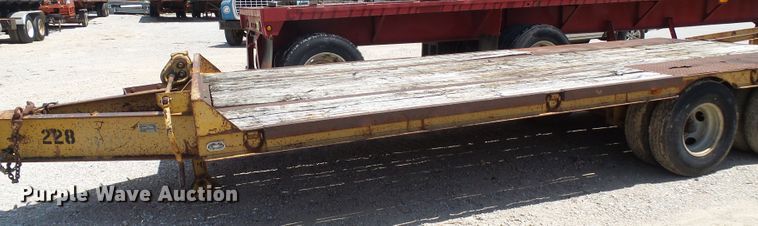 image for item DI0507 1994 Maxwell equipment trailer