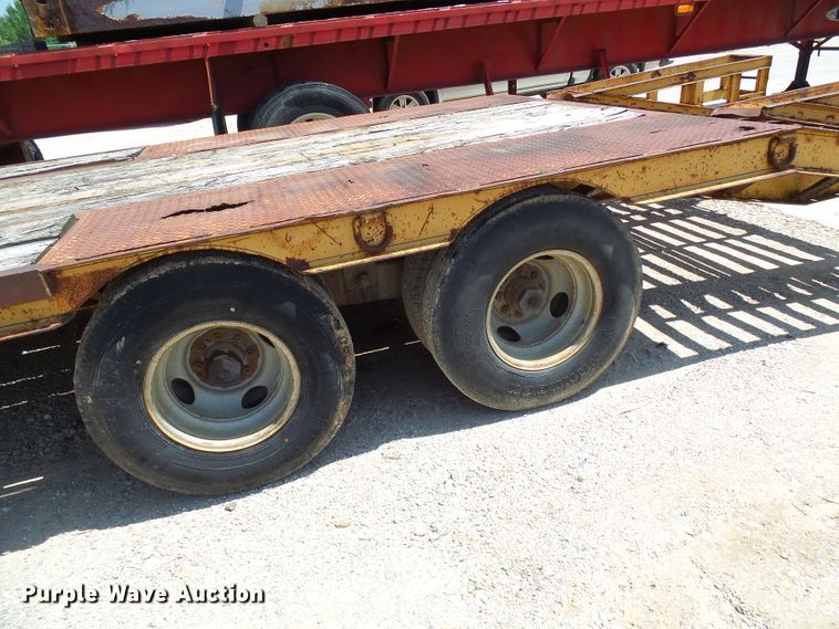 image for item DI0507 1994 Maxwell equipment trailer