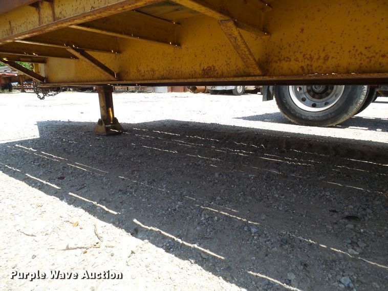 image for item DI0507 1994 Maxwell equipment trailer