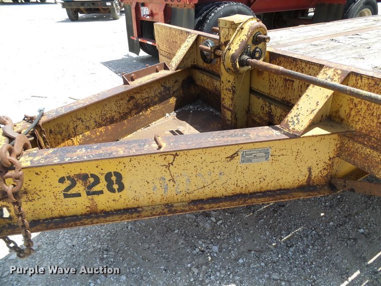 image for item DI0507 1994 Maxwell equipment trailer