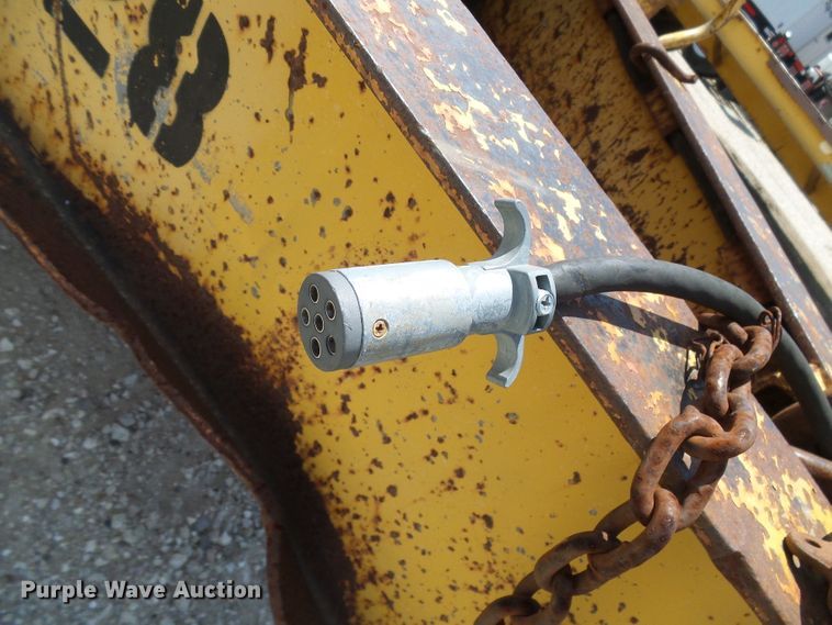 image for item DI0507 1994 Maxwell equipment trailer