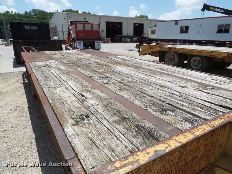 image for item DI0507 1994 Maxwell equipment trailer