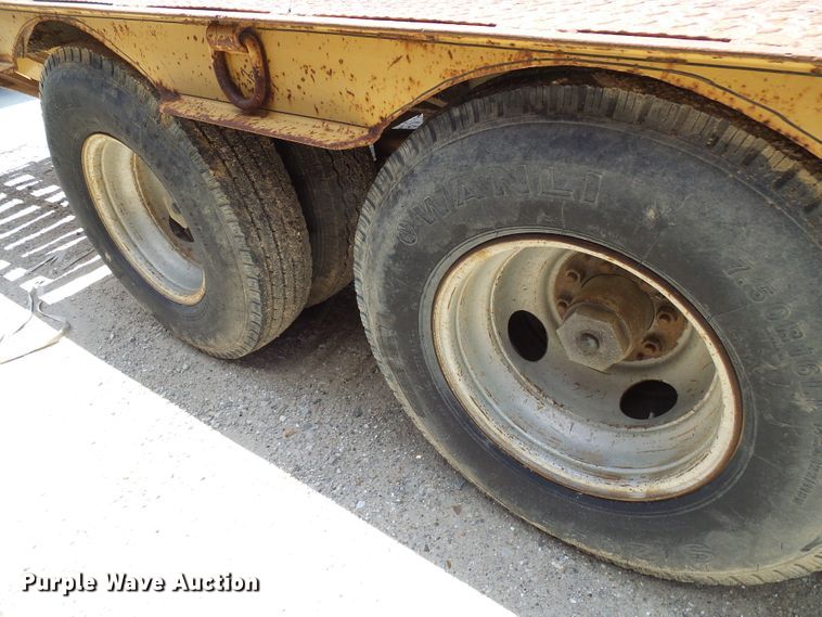 image for item DI0507 1994 Maxwell equipment trailer