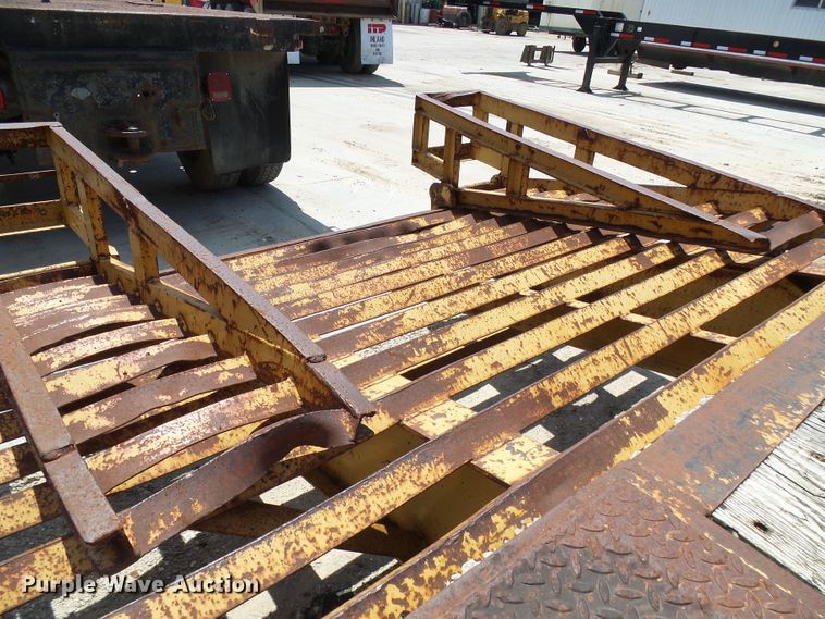 image for item DI0507 1994 Maxwell equipment trailer