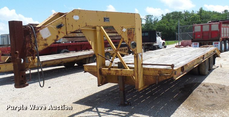 image for item DI0509 1996 Belshe DT235 equipment trailer