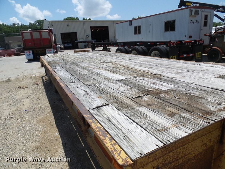 image for item DI0509 1996 Belshe DT235 equipment trailer