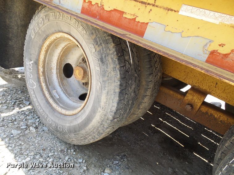 image for item DI0509 1996 Belshe DT235 equipment trailer