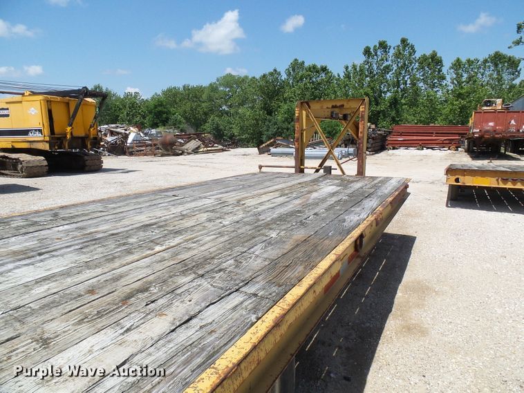 image for item DI0509 1996 Belshe DT235 equipment trailer