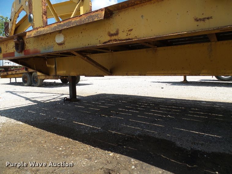 image for item DI0509 1996 Belshe DT235 equipment trailer