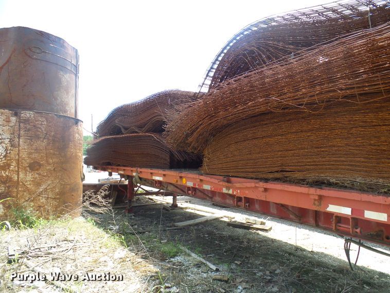 image for item DI0511 Approximately 400 welded wire panels