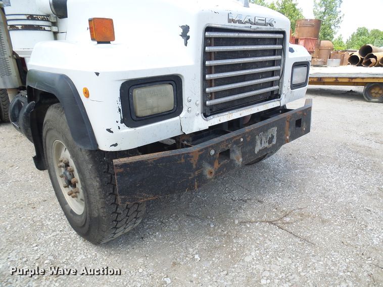 image for item DI0516 2000 Mack RD688S dump truck