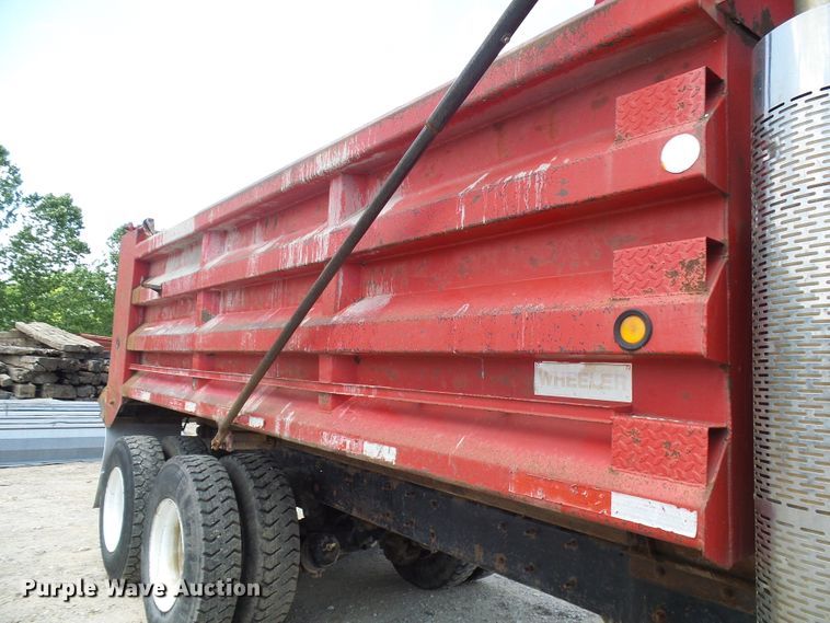 image for item DI0516 2000 Mack RD688S dump truck