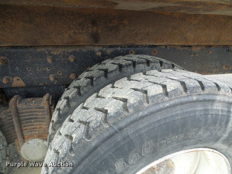 image for item DI0516 2000 Mack RD688S dump truck