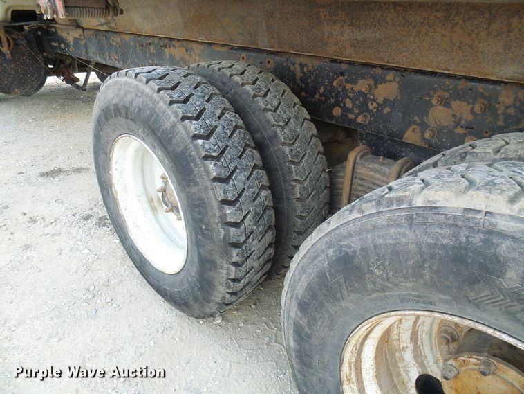 image for item DI0516 2000 Mack RD688S dump truck