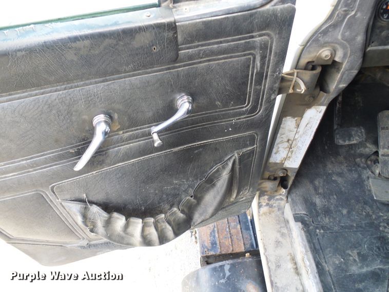 image for item DI0516 2000 Mack RD688S dump truck