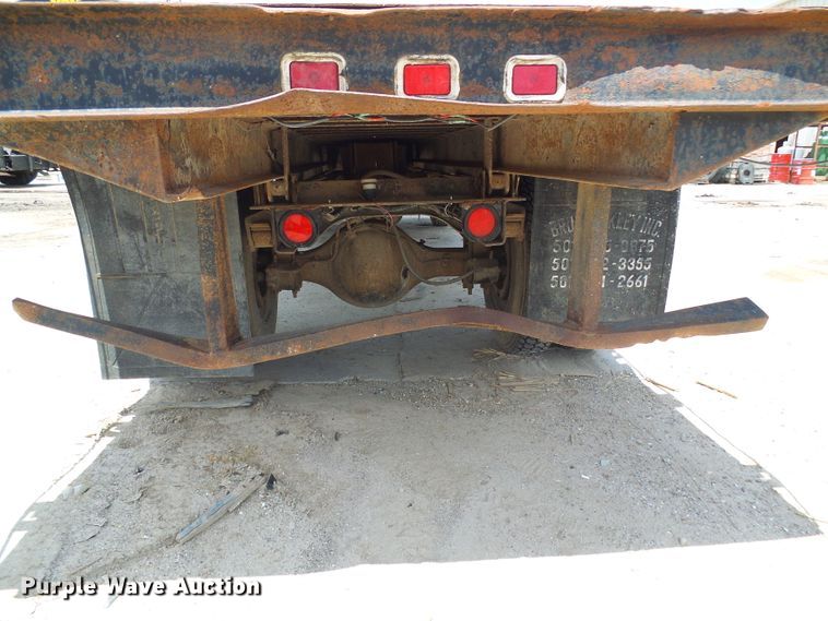 image for item DI0519 1997 Ford F700 dump flatbed truck