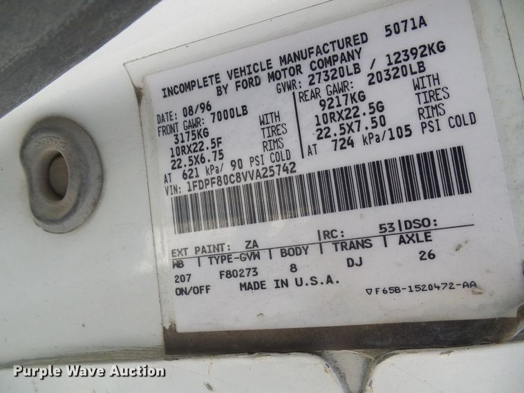 image for item DI0519 1997 Ford F700 dump flatbed truck