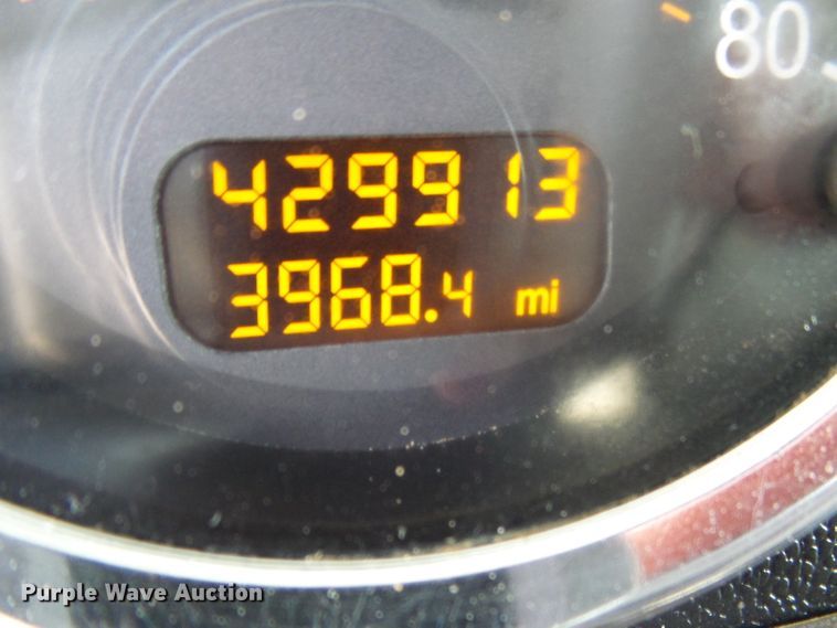 image for item DI0520 2011 Peterbilt 388 semi truck