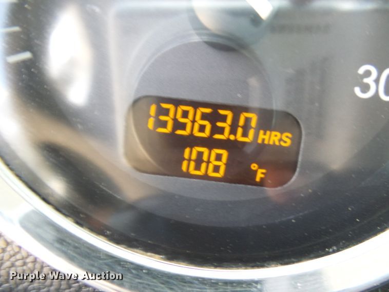 image for item DI0520 2011 Peterbilt 388 semi truck