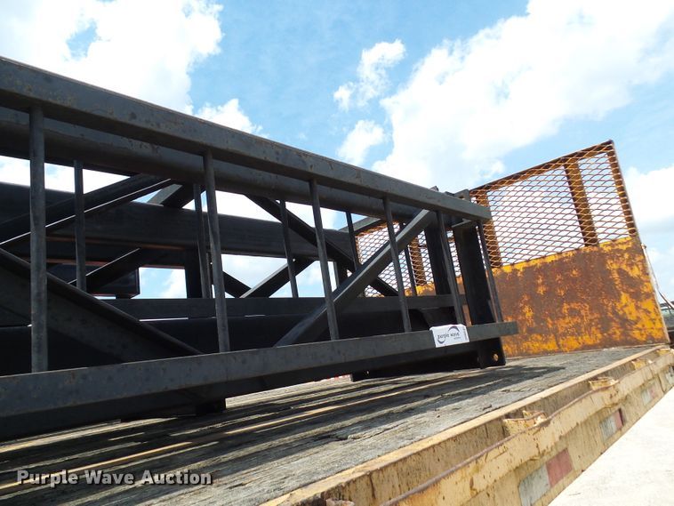 image for item DI0521 ICE 325 diesel hammer