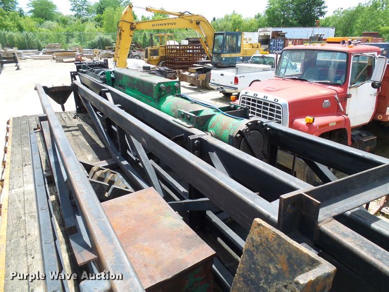 image for item DI0521 ICE 325 diesel hammer