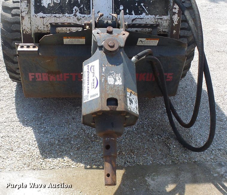 image for item DI0524 Bobcat 15C skid steer auger