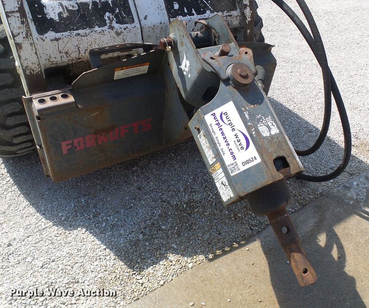 image for item DI0524 Bobcat 15C skid steer auger