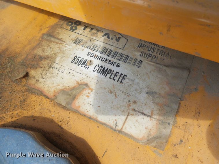 image for item DI0527 Titan 8500M generator