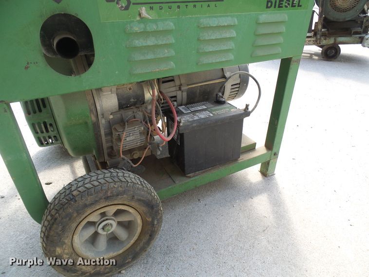 image for item DI0528 Titan 7500 generator