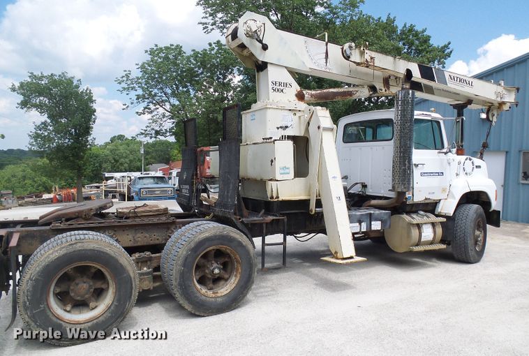 image for item DI0538 1988 Ford LTS9000 crane truck