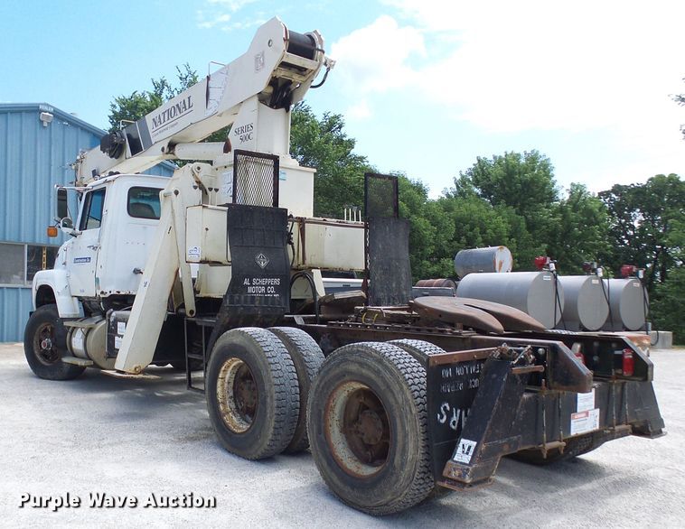 image for item DI0538 1988 Ford LTS9000 crane truck