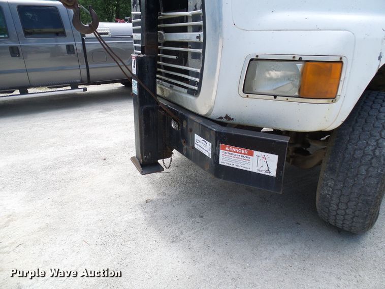 image for item DI0538 1988 Ford LTS9000 crane truck