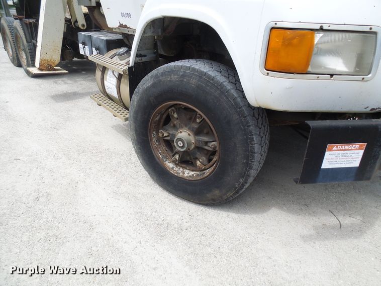 image for item DI0538 1988 Ford LTS9000 crane truck