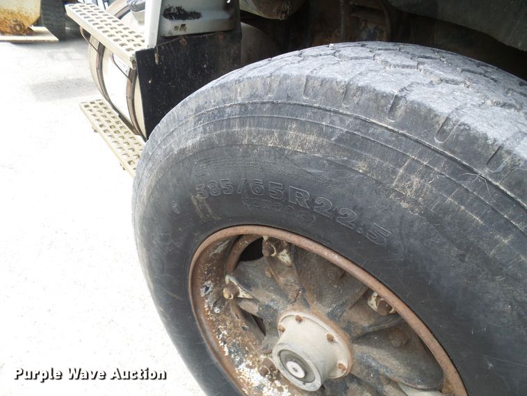 image for item DI0538 1988 Ford LTS9000 crane truck